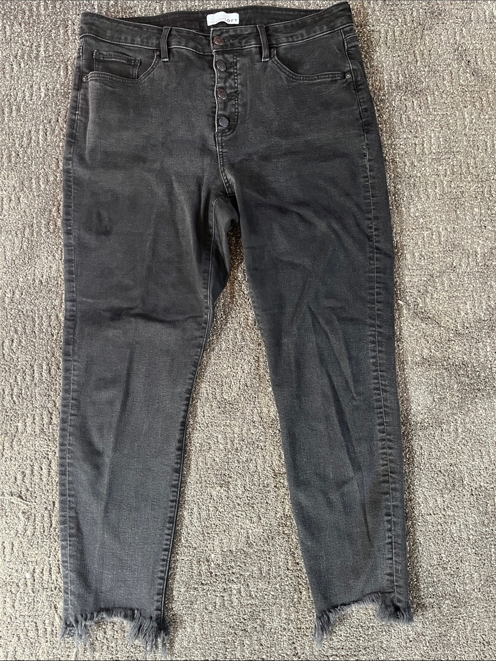 Loft Curvy Skinny Black Button-Fly Frayed Hem Jeans size 32